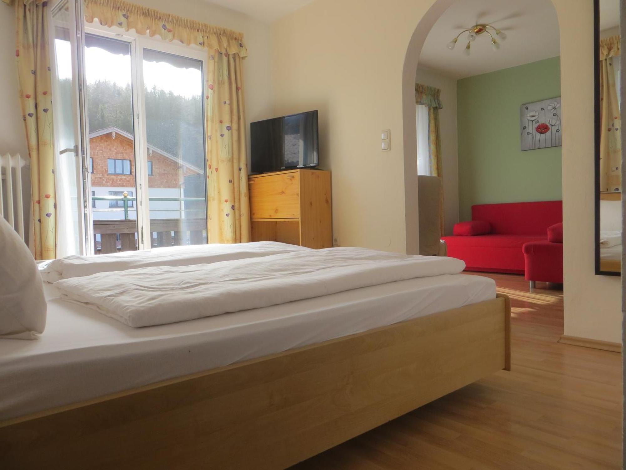 Garni Haus Jagerwirt Hotel Fuschl am See Room photo